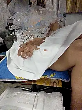 Webkamerová show Haralushiaaa