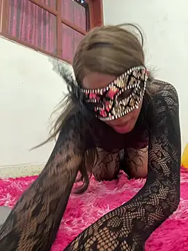 LiaTrainor's Live XXX Chat