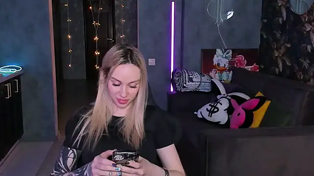 Blckmirrorr Chat XXX in diretta