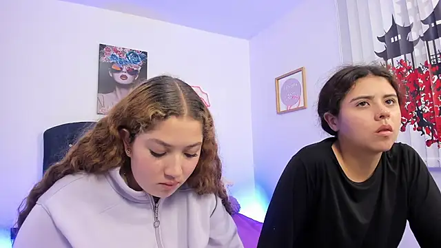 valeria_and_zoe's Live XXX Chat