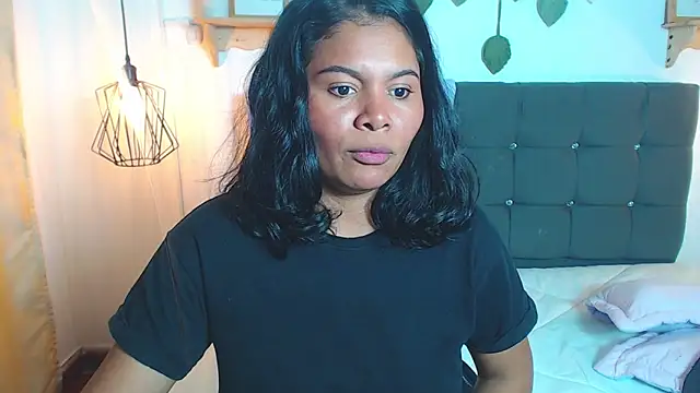 Онлайн чат XXX Emma_hassani