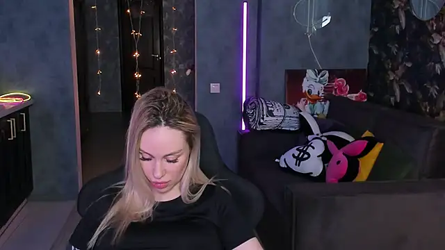 Blckmirrorr: онлайн-секс-чат