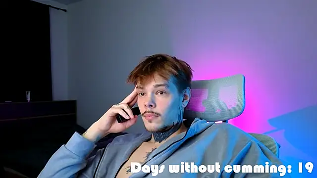 DENIS_HERE – Kamerová šou