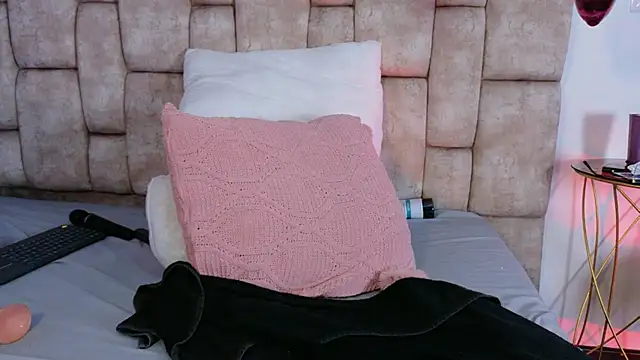 عرض كام MiiaBlumm_