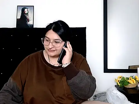 LauraHorny69 Webcam Show