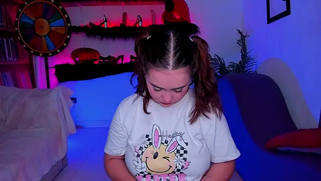 Shyfantasies Adlı Modelin Web Kamerası Şovu