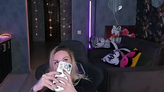 Blckmirrorr's Live XXX Chat