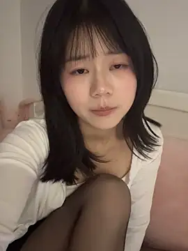 Nana-3 Chat XXX live