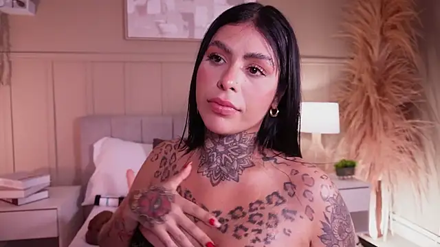 curvyliciousss 现场XXX聊天