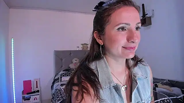 Chatroom XXX en direct de vanessabrown_