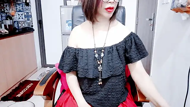 Miu-Le Live XXX-chat