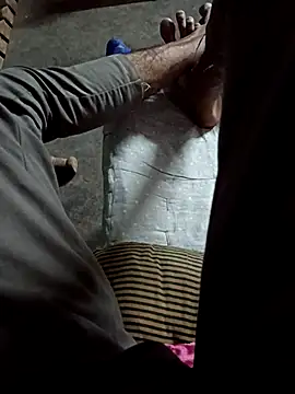 Yash_Sharma18 Adlı Modelin Canlı XXX Sohbeti