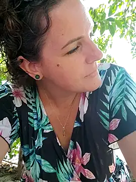 Živý XXX chat emiliemilf