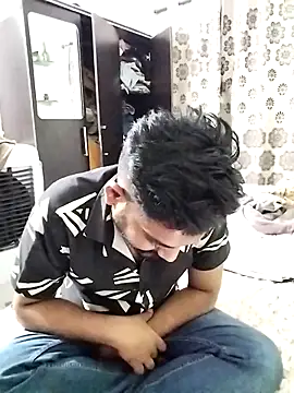 avi007p Adlı Modelin Canlı XXX Sohbeti