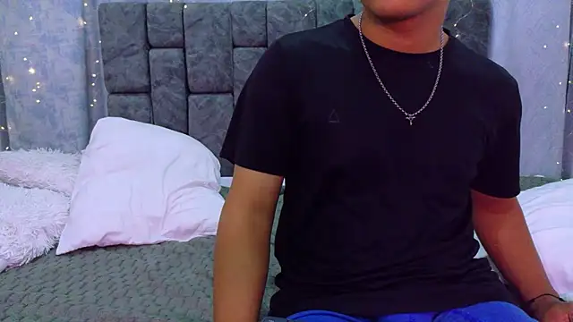 Brandon_Wesly Adlı Modelin Canlı XXX Sohbeti