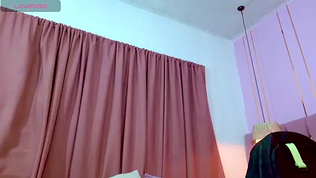 GEREMIASKING Adlı Modelin Canlı XXX Sohbeti