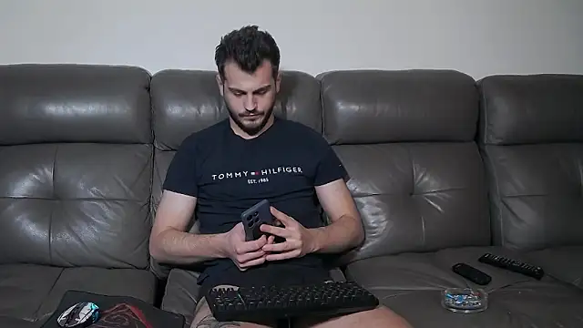 CrazyDom1 Adlı Modelin Canlı XXX Sohbeti