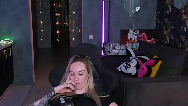 Blckmirrorr's Live XXX Chat