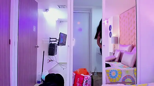 Leslie_Bussh_'s Live XXX Chat