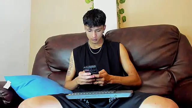 Lean_Portman webkamerás műsora