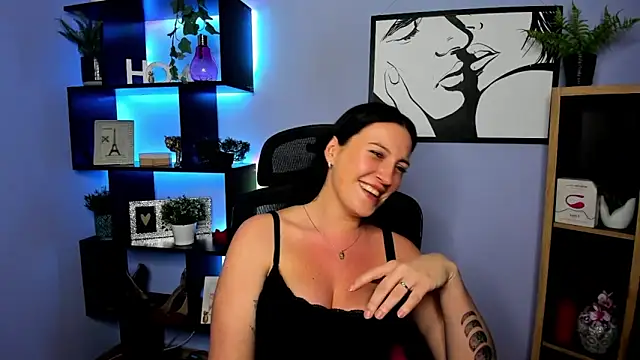 FUN_AMI Adlı Modelin Canlı XXX Sohbeti