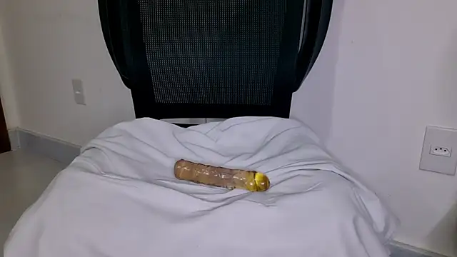 AnyStrewing's Webcam Show