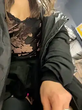 ICrazyOneIRL – Naživo XXX chat