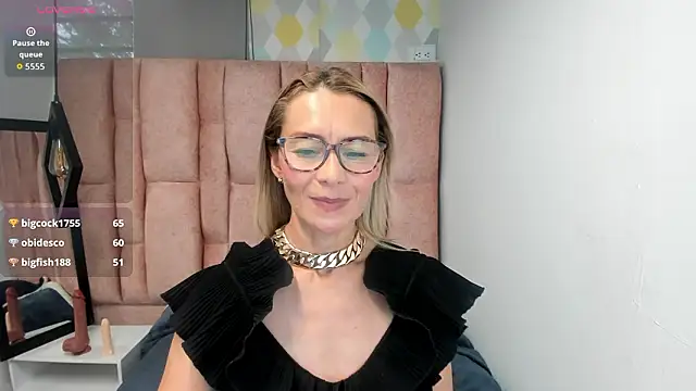 Issa_Milf__ Chat XXX live