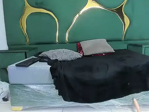 CamilaRoyale Live XXX Chat