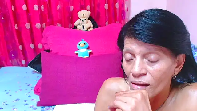 SLUTTYROXY Webcam show