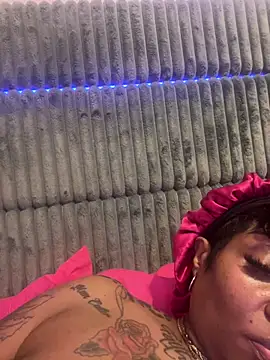 immona's Webcam Show