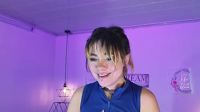 NinaSakura_Eup লাইভ XXX চ্যাট