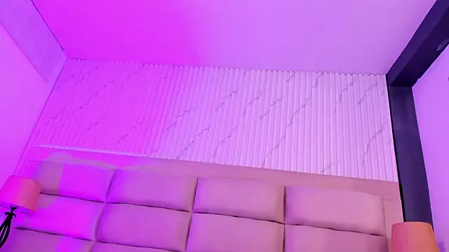 CarolineFyre 即時 XXX 聊天