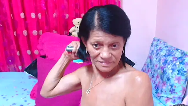 Czat XXX na żywo – SLUTTYROXY