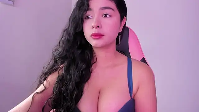 Arianna_Jannes Chat XXX live