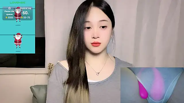 woaiqinqin Adlı Modelin Canlı XXX Sohbeti