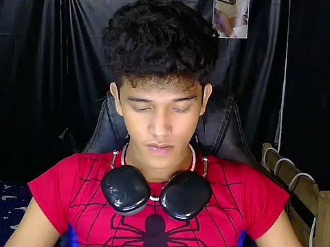 hugekenbigcock Webcamshow