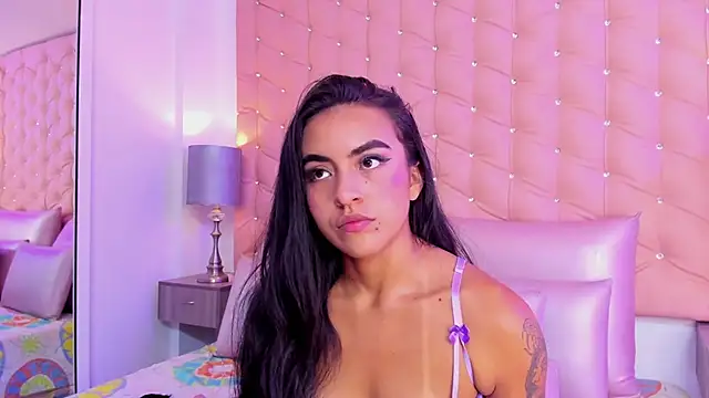 Leslie_Bussh_ Live XXX-chat