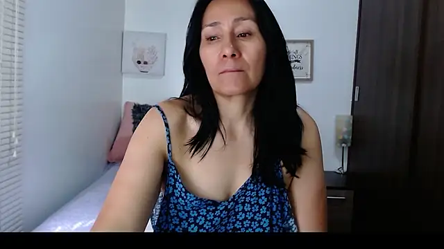 Chat XXX en directo de Maira_B