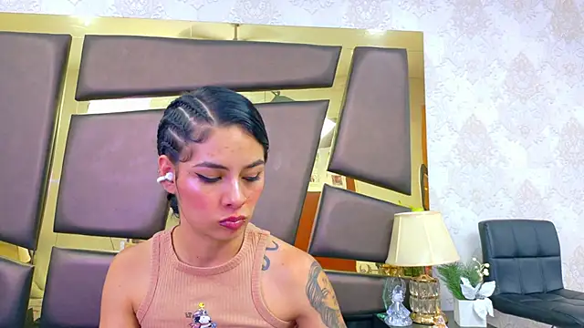 Chat +18 de NicoleEsposito ao vivo