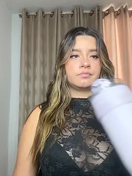 SaraBraun_ élő XXX-chatje