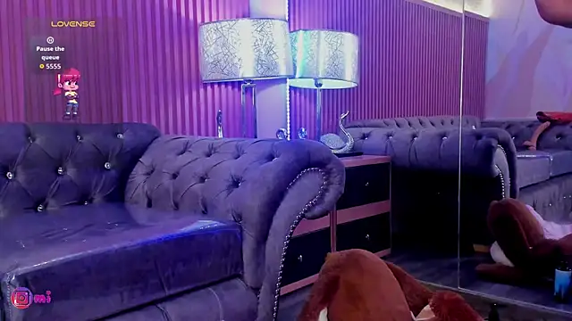 Онлайн чат XXX MilleyJones