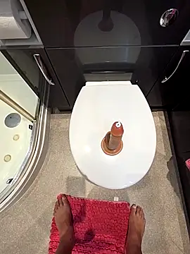 Oorse1966: διαδικτυακό σόου στην κάμερα