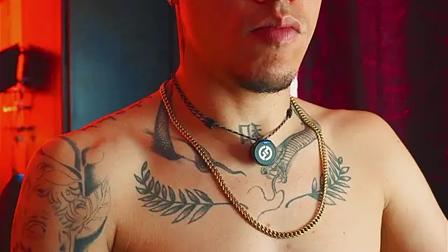 XXX chat uživo modela AlphaMasterXxx