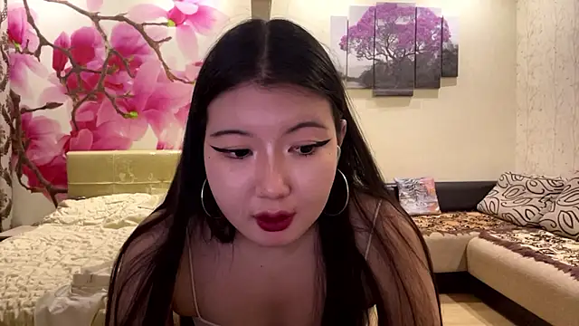 MaeRaads' Live XXX Chat