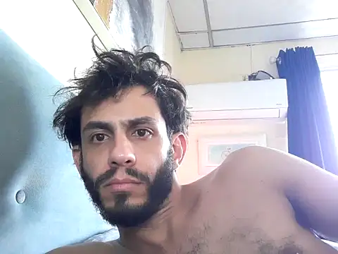 XXX chat uživo modela LatinBigClouds22cm