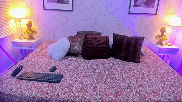 Saraa_BrmのライブXXXチャット