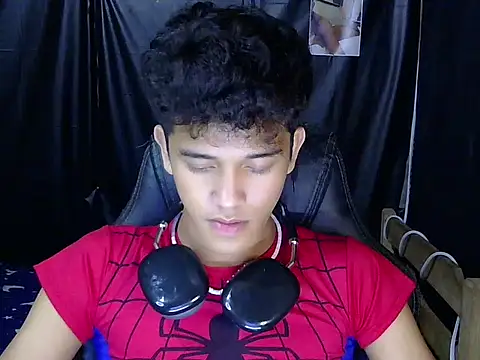 hugekenbigcock's Webcam Show