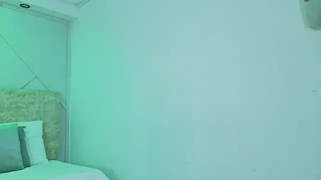 Chat XXX en directo de j_belle_