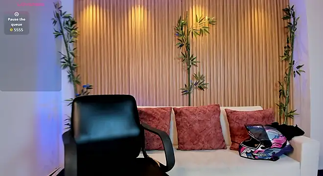 Онлайн чат XXX paulina_sweett_